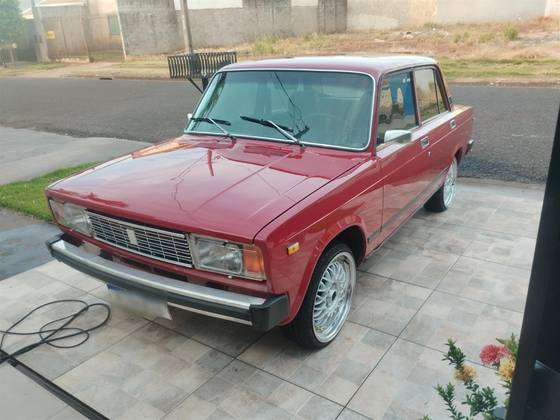 LADA LAIKA 1.6 SEDAN 8V GASOLINA 4P MANUAL LADA LAIKA 1.6 SEDAN 8V GASOLINA 4P MANUAL